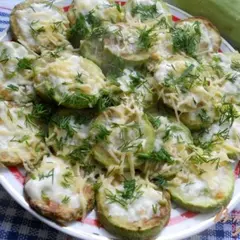 фото рецепта Кабачки с чесноком, майонезом и сыром