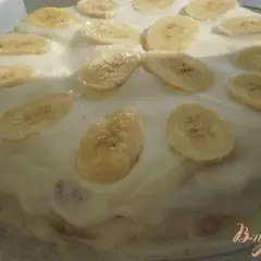 фото рецепта Торт с бананами и взбитыми сливками
