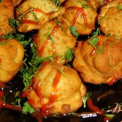 фото рецепта Жареные пельмени с грибами и капустой