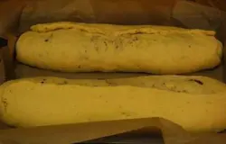 Положить сформированные Штоллены на противень и дать им подняться