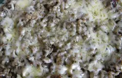Ризотто по-вегетариански с грибами и красным вином готов.