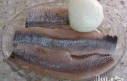 Взять сельдь.