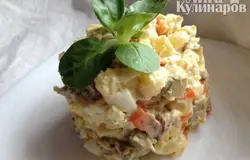 Перемешиваем, пробуем, досаливаем по вкусу (если необходимо).   Русский салат с языком готов. Приятного аппетита!