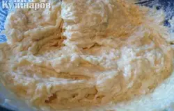 Размешать все хорошо, можно блендером на умеренной скорости