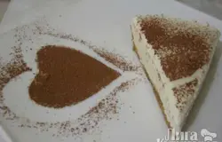 Воздушный чизкейк с медовым ароматом готов. Приятного аппетита!!