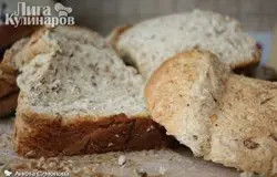 Хлеб нарезаем на ломтики