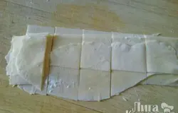 Тесто раскатать тонким (1 мм) пластом