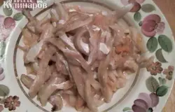 Из второй половины теста можно приготовить, например, рыбники из брюшек сёмги.