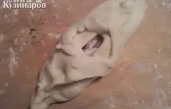 Заворачиваем, оставляя верх открытым.