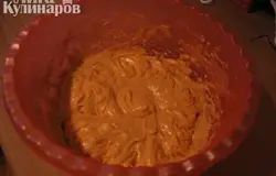 вареную сгущенку взбить с маслом