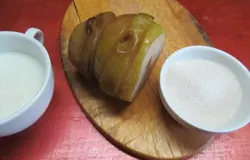 Подготовить продукты. Груша у меня замороженная.