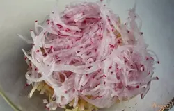 Добавляем тертый редис.