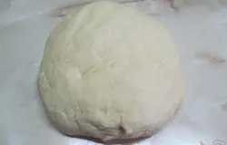 Тесто выложить в пакет и отправить в холодильник.