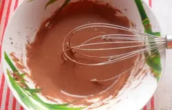 1/3 теста смешать с 1 ст л какао.