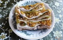 Готово! Потом останется только нарезать на кусочки и подать на стол.