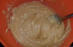 сгущенку смешать с растаявшим маслом.