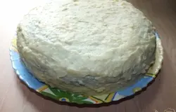 Также промазываем верх и бока