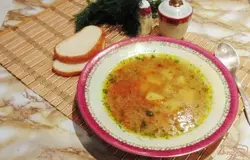 Готово! Ушица из голов толстолобика готова. Подаем на обед.