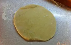 Раскатываем каждый колобок