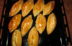 Вот такие пирожки получаются.