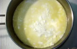 Вливаем сливки.