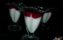 Поставить в холодильник на 2-3 часа для застывания.