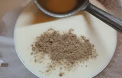 Добавляем порошок корицы.