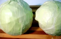 Нам понадобятся две головки капусты.