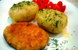 Готово! Котлеты получились сочными,нежными и очень вкусными. Таким способом можно делать котлеты не только рыбные, но и мясные.