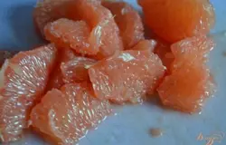 Почистить и нарезать на мелкие кусочки.