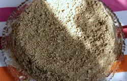 Обсыпать вафельной крошкой