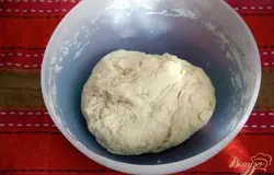 Замесить пельменное тесто