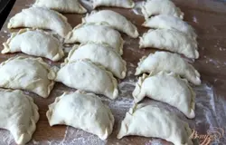 Края защепить, как гребешок (именно так делают все уральские бабушки!)