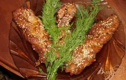 Готово! Запекаем в разогретой духовке при 200 градусах до готовности мяса. Я готовила из свинины. Готовность проверяла на зуб. На все ушло 40 -45 минут. Для тех кто будет готовить из курицы или индюшатины проблем не возникнет, а вот для тех кто решится на говядину, я посоветую предварительно отбить мясо и только после заплетать в косу и запекать. Говядина готовится дольше.