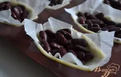 Насыпать сухой груз (фасоль)
