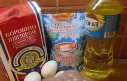 Для начала нужно отварить куриное филе. Вполне подойдет и любая другая часть курицы.