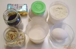 Печень вкусное, хрустящее, не мягкое, а более крохкое, с ярким вкусом арахиса и вкраплениями мака. Итак, приступим к приготовлению печенья. Для него нужен охлажденным маргарин, яичный желток, сахар, сахарная пудра для украшения (не обязательно), мак, не соленый не жаренный арахис, и мука.
