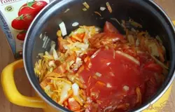 Залить томатным соком + специи по вкусу, проварить 10 мин. + дать постоять...