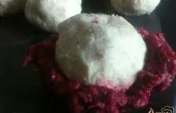 Закатать в свекольную массу.