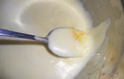 Добавить цедру апельсина и лимона,соль, тмин и перемешать.