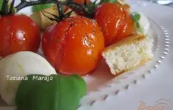 Готово! Советую приготовить такой легкий, вкусный  и яркий салат..
