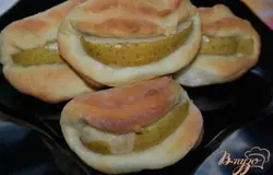 Готовым булочкам даём остыть.