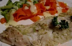 Готово! На тарелку выложить полоски овощей, кусочки рыбы. Отдельно можно приготовить рыбный, лимонный соус ( по желанию) он хорошо подойдет и к рыбе и к овощам.Приятного аппетита !