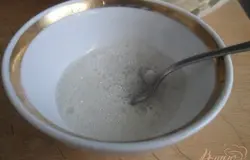 Соду погасить уксусом.