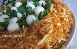 Салат хорошо держит форму и картофель долго остается хрустящим