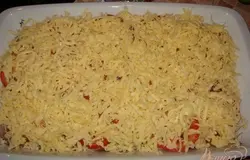 Следующий слой тертый сыр.