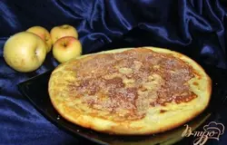 Готовый омлет посыпаем корицей, сахаром, я предпочитаю коричневый.