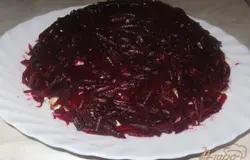 Свекла. Все слои промазываем майонезом.