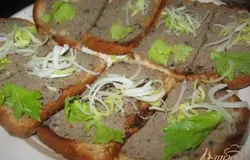 вкуснятина...хоть на хлеб,хоть на булку!!!Очень нравится паштет на тёплом белом тостовом хлебе...