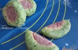 Печенье выпекать при т. 170 гр. до готовности.